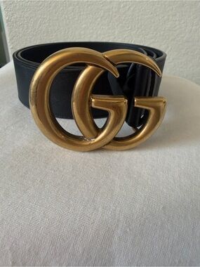 AUTHENTIC Gucci Black Leather Belt with Gold-Tone Emblem